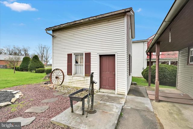 8491 LANCASTER AVE, Bethel, PA 19507