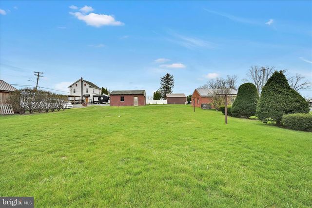 8491 LANCASTER AVE, Bethel, PA 19507