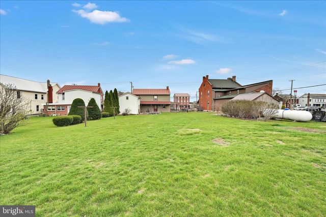 8491 LANCASTER AVE, Bethel, PA 19507