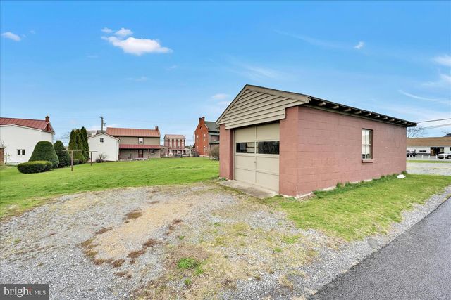 8491 LANCASTER AVE, Bethel, PA 19507