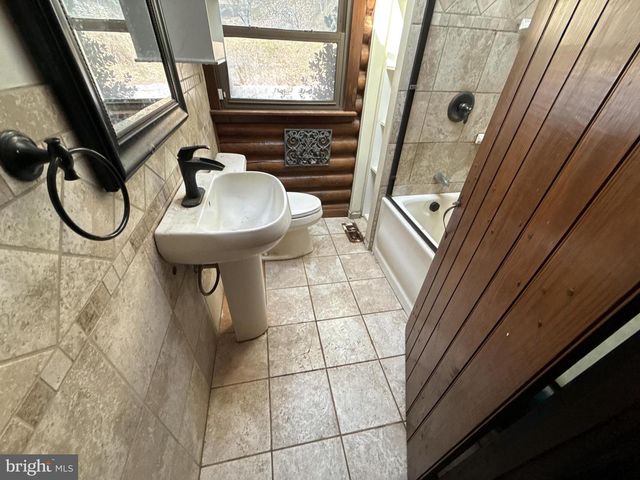 888 HORSESHOE PIKE, Downingtown, PA 19335