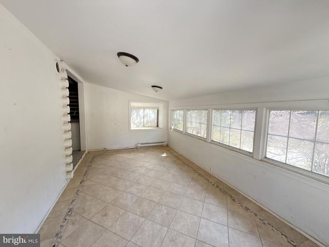 888 HORSESHOE PIKE, Downingtown, PA 19335