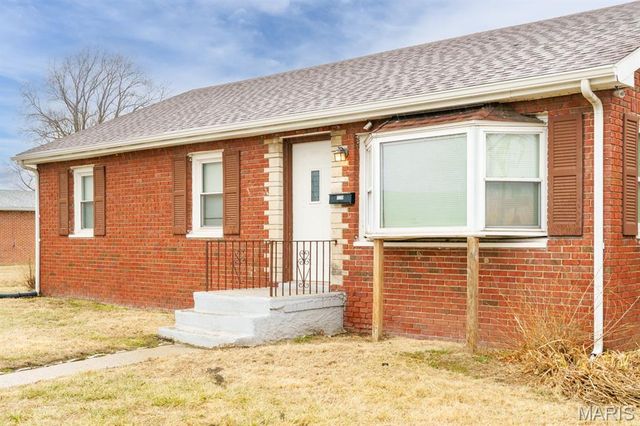 1735 Rhodes Street, Madison, IL 62060