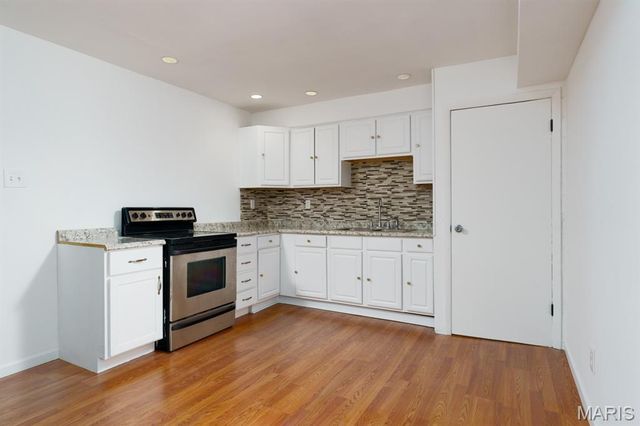 1735 Rhodes Street, Madison, IL 62060