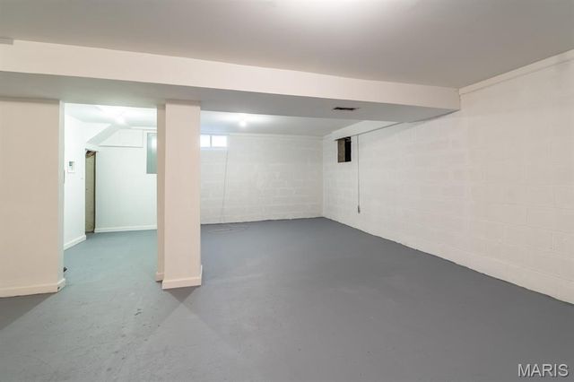 1735 Rhodes Street, Madison, IL 62060