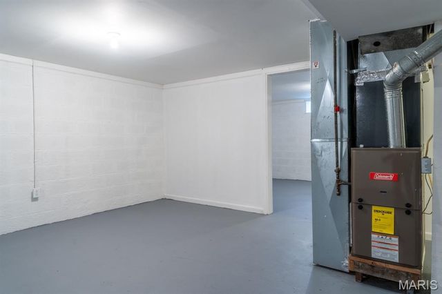 1735 Rhodes Street, Madison, IL 62060