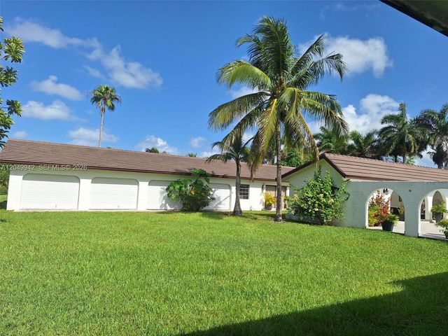 24460 SW 194th Ave, Homestead, FL 33031