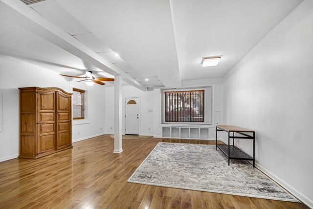 2033 Davidson Place, Whiting, IN 46394