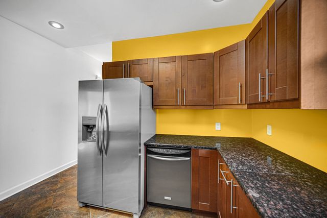 2033 Davidson Place, Whiting, IN 46394