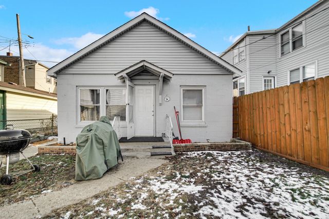 2033 Davidson Place, Whiting, IN 46394