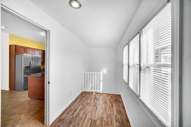 2033 Davidson Place, Whiting, IN 46394