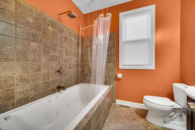 2033 Davidson Place, Whiting, IN 46394