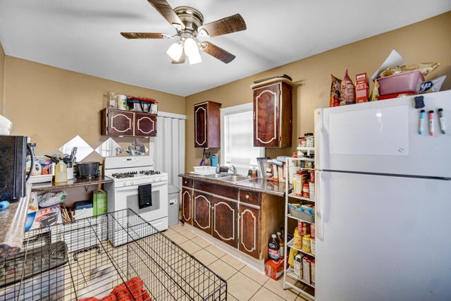 2033 Davidson Place, Whiting, IN 46394