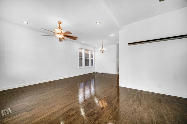 2033 Davidson Place, Whiting, IN 46394