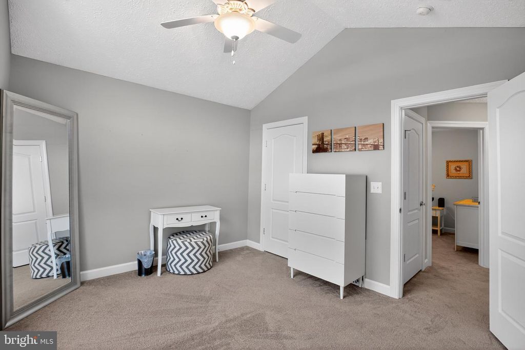 Image 10 of property listing at 11340 FAIR FOUNTAIN RD, La Plata, MD 20646