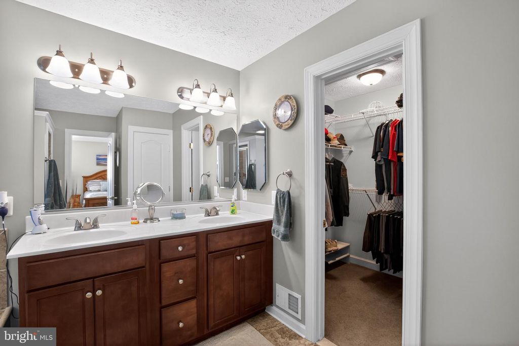 Image 24 of property listing at 11340 FAIR FOUNTAIN RD, La Plata, MD 20646