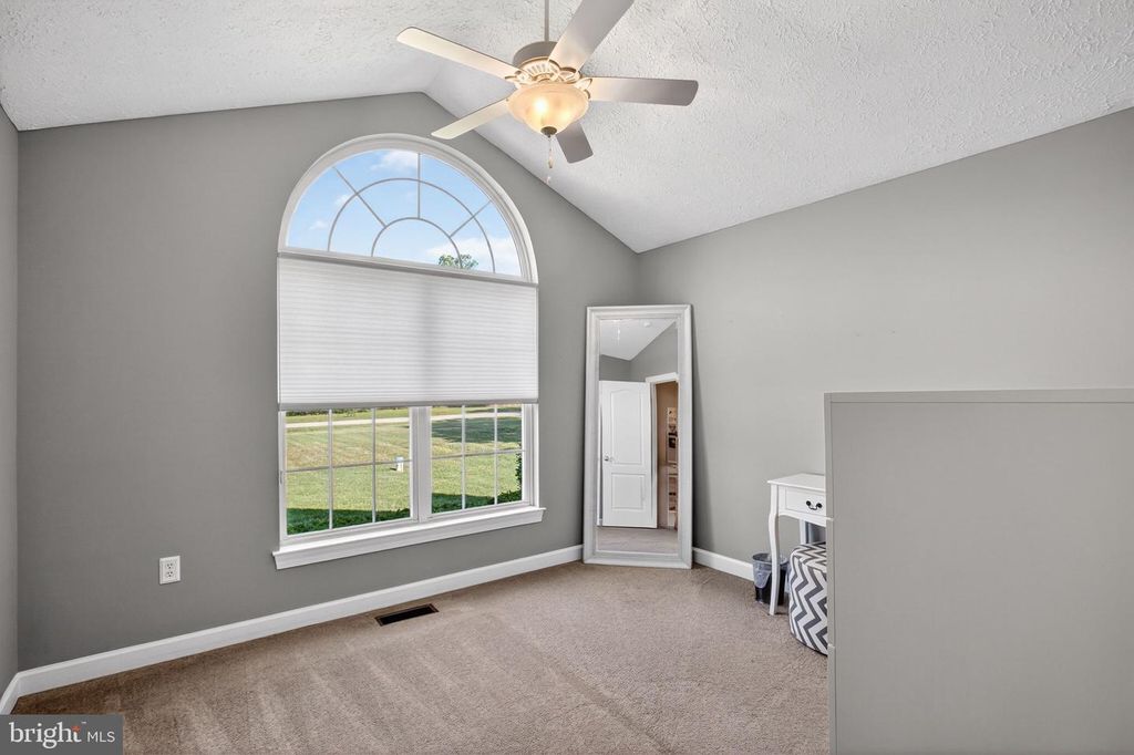 Image 9 of property listing at 11340 FAIR FOUNTAIN RD, La Plata, MD 20646