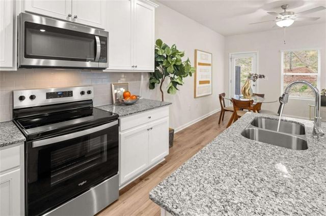 4287 Notting Hill Drive, Atlanta, GA 30331