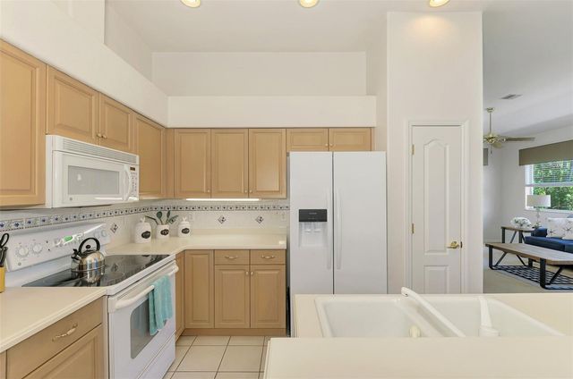 230 CROBULI POINT, Englewood, FL 34223