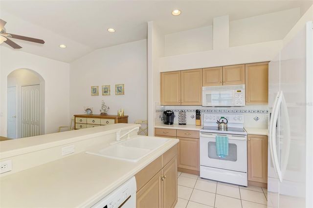 230 CROBULI POINT, Englewood, FL 34223