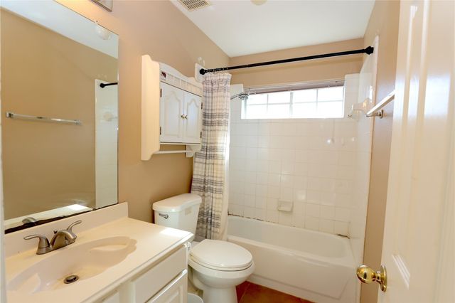 1505 Ash Run Court, Pearland, TX 77581