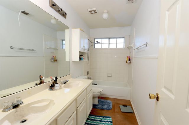 1505 Ash Run Court, Pearland, TX 77581