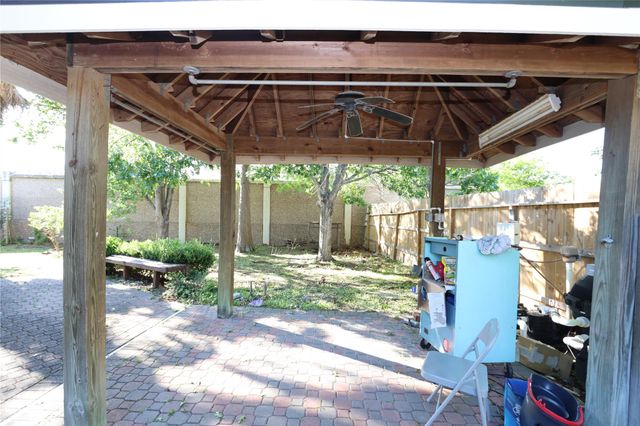 1505 Ash Run Court, Pearland, TX 77581