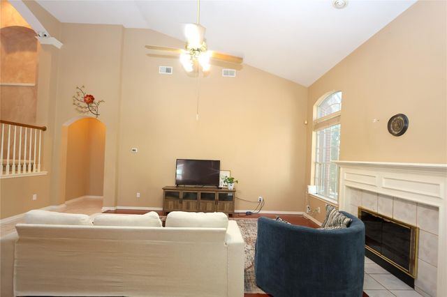 1505 Ash Run Court, Pearland, TX 77581