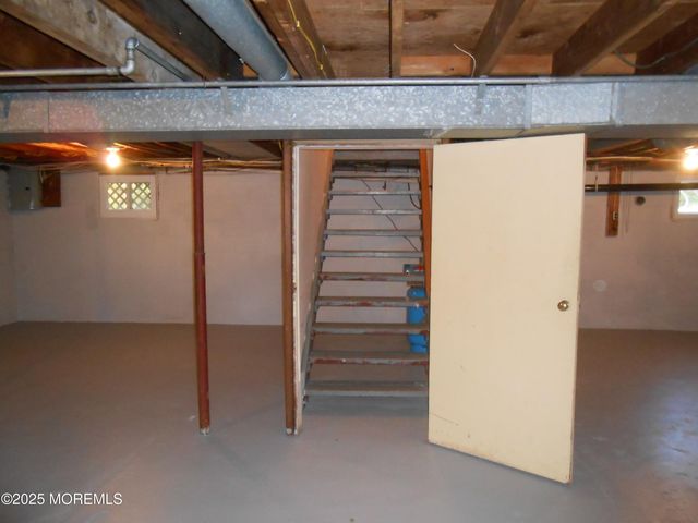 26 Littleworth Road, Manahawkin, NJ 08050