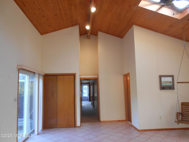 26 Littleworth Road, Manahawkin, NJ 08050