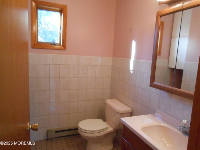 26 Littleworth Road, Manahawkin, NJ 08050