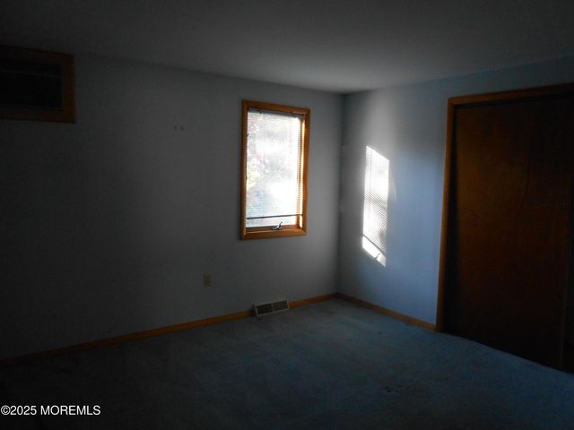 26 Littleworth Road, Manahawkin, NJ 08050