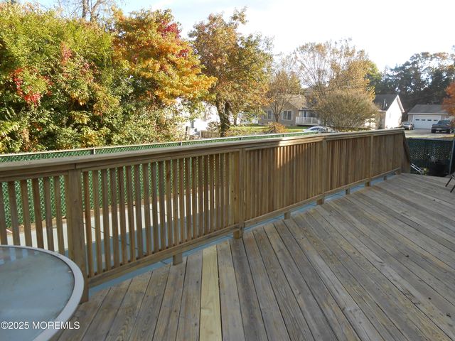 26 Littleworth Road, Manahawkin, NJ 08050