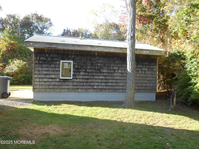 26 Littleworth Road, Manahawkin, NJ 08050