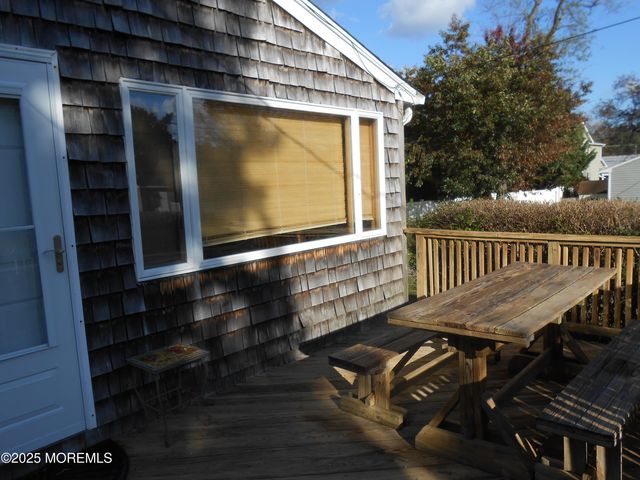 26 Littleworth Road, Manahawkin, NJ 08050