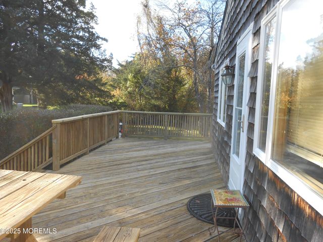 26 Littleworth Road, Manahawkin, NJ 08050