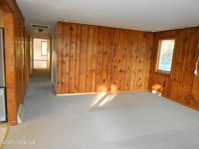 26 Littleworth Road, Manahawkin, NJ 08050