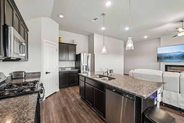 7550 Wild Mint Trail, Venus, TX 76084