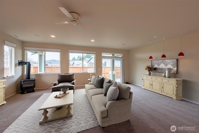 4986 Meriwood Drive NE, Lacey, WA 98516