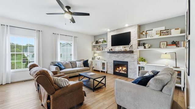 1370 E Legacy Lane, Winona Lake, IN 46590