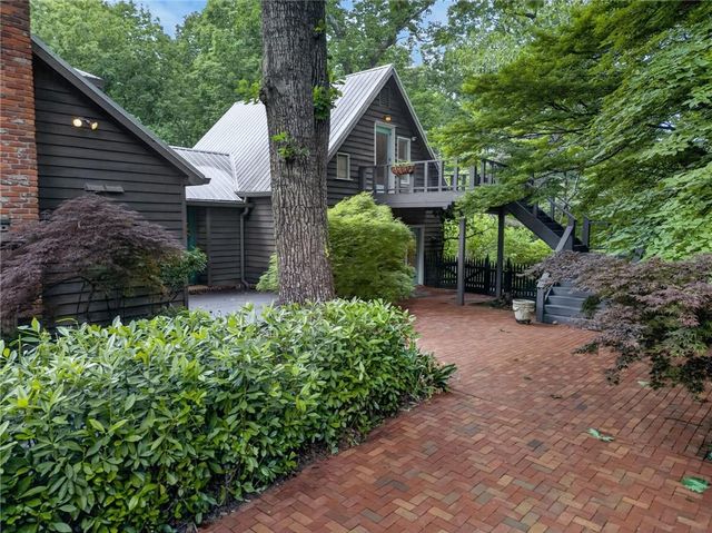 2790 Davis Road, Marietta, GA 30062