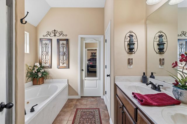 495 HEDGE ROSE BLVD, Somerville, TN 38068