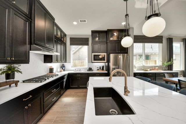 9702 Cathedral Lane, Manvel, TX 77578