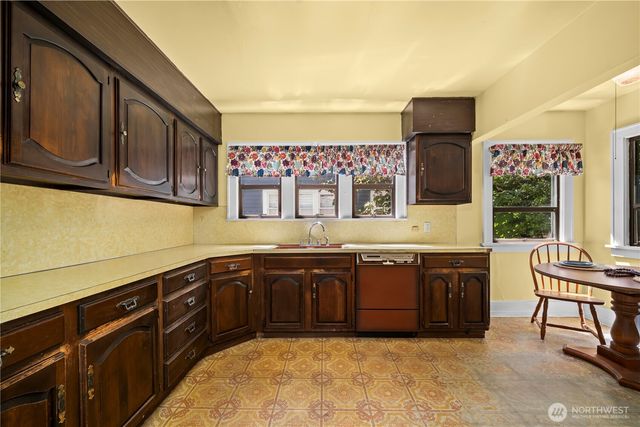 319 29th Avenue, Seattle, WA 98122