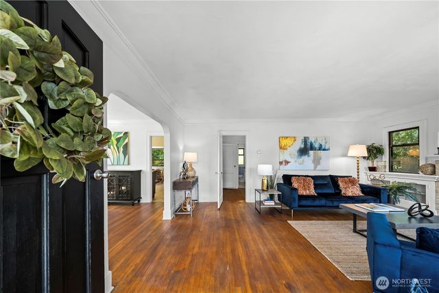 319 29th Avenue, Seattle, WA 98122