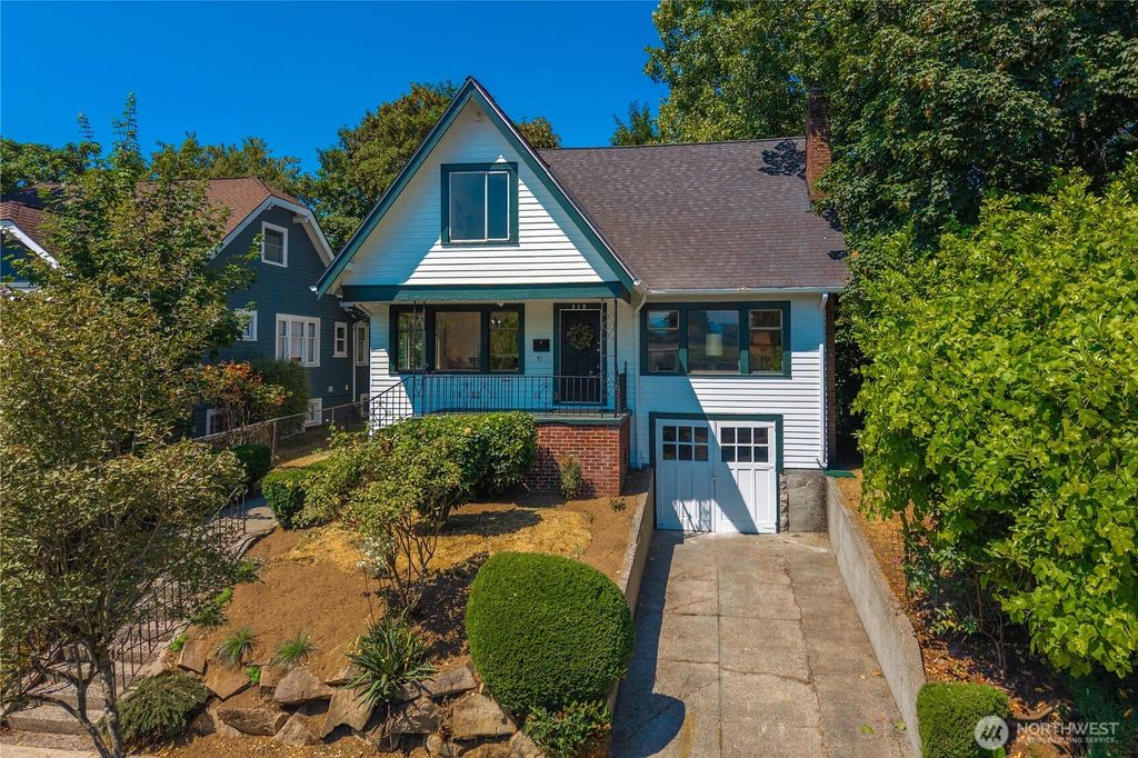 319 29th Avenue, Seattle, WA 98122