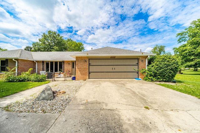 12610 W Arrowhead Drive, Daleville, IN 47334