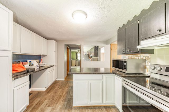 12610 W Arrowhead Drive, Daleville, IN 47334