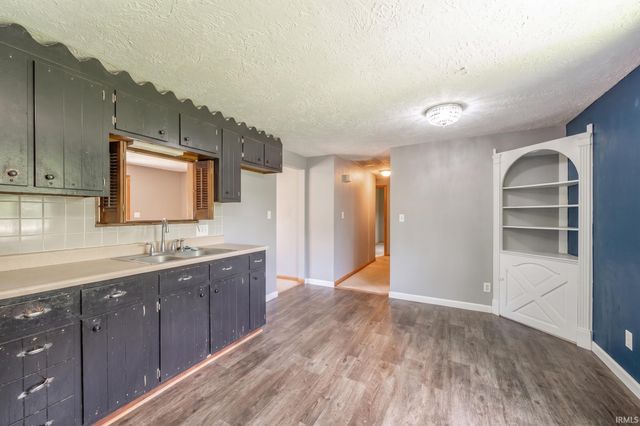 12610 W Arrowhead Drive, Daleville, IN 47334
