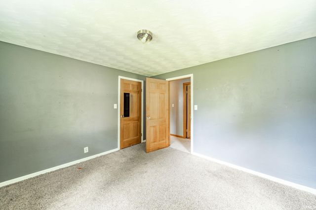 12610 W Arrowhead Drive, Daleville, IN 47334